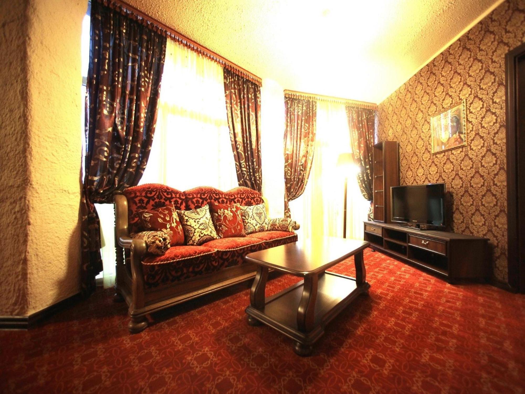 Hotel Kilikiya Uzhhorod Phòng bức ảnh