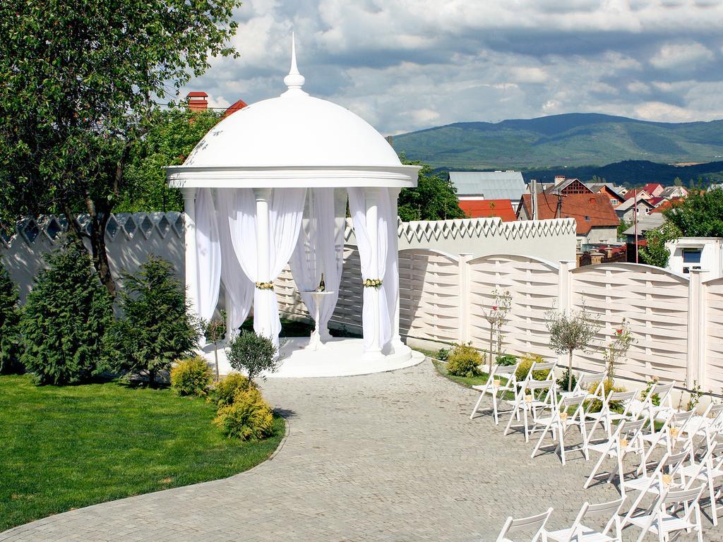 Hotel Kilikiya Uzhhorod Ngoại thất bức ảnh