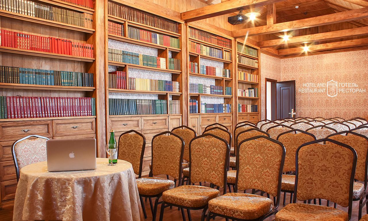 Hotel Kilikiya Uzhhorod Ngoại thất bức ảnh