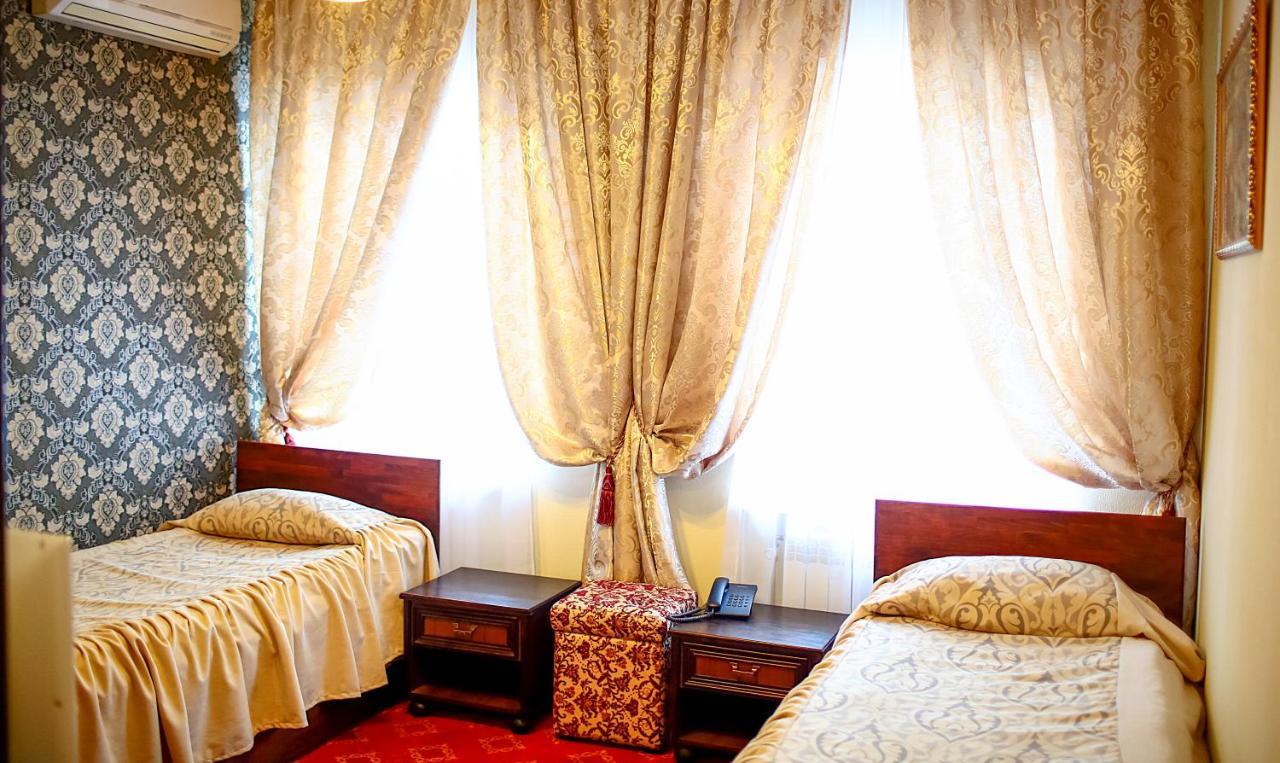 Hotel Kilikiya Uzhhorod Ngoại thất bức ảnh